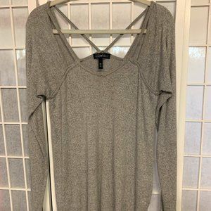 Derek Heart heathered gray sweater